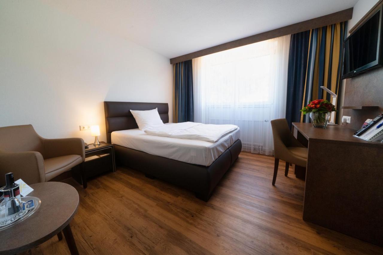 Hotel Fortuna Schwaebisch Gmuend Exterior photo